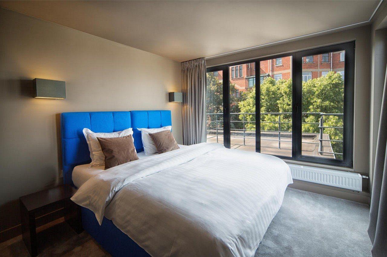 Hotel The Neufchatel Saint-Gilles Bagian luar foto