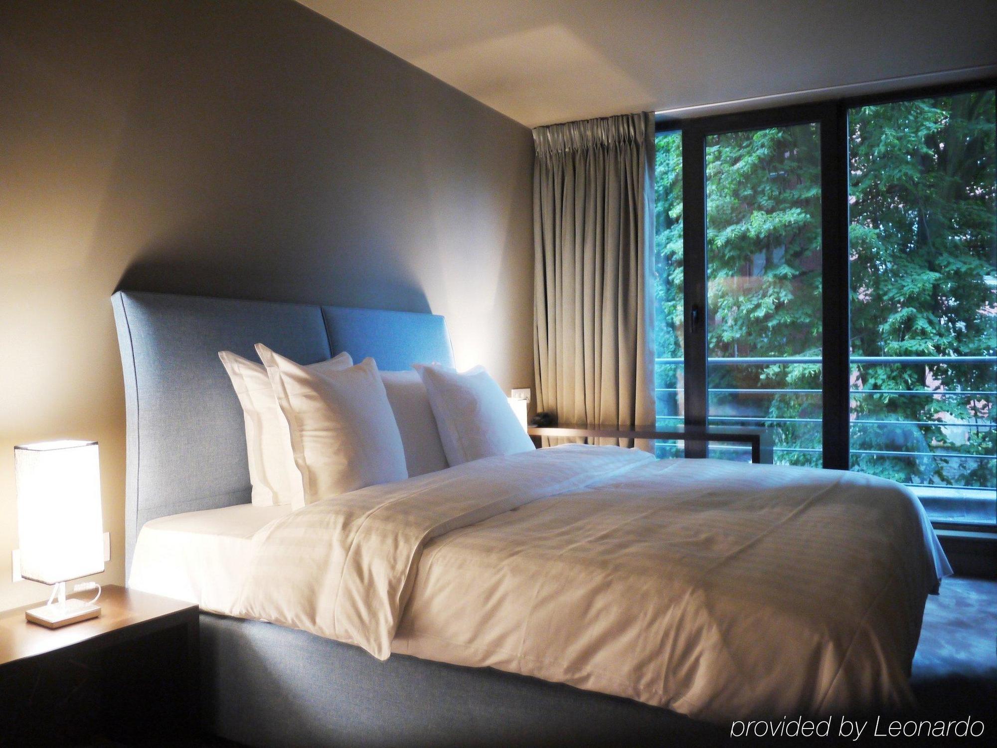 Hotel The Neufchatel Saint-Gilles Ruang foto